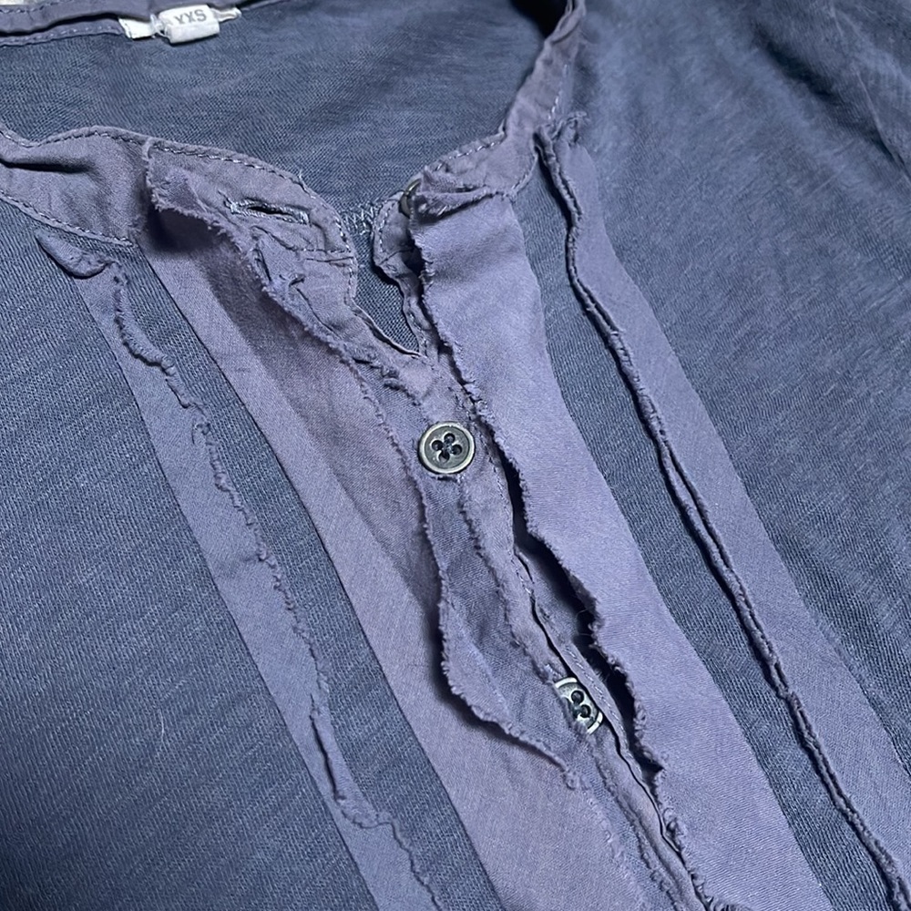 💜J. Crew 💜Cotton Blouse XXS Gray Ruffle Button Detail Soft like T-Shirt! B… - Picture 3 of 16